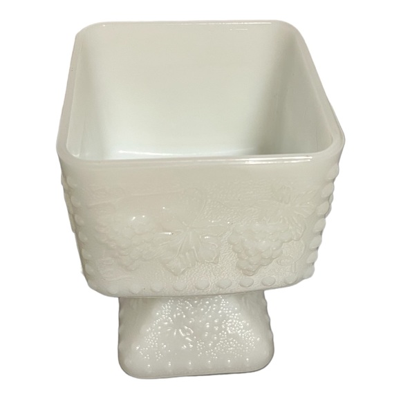 Vintage 50s Milk Glass Pedestal Dish Harvesr Graoe Pattern - Picture 2 of 10